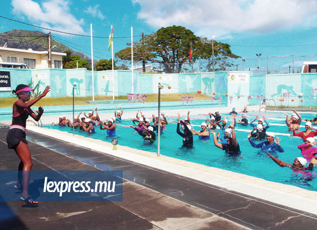 Séance d’aquazumba lors d’un rassemblement de la CNSF à la piscine de Pavillon.